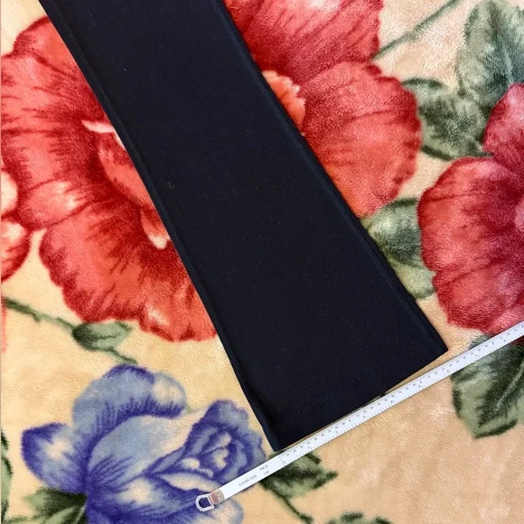 lululemon groove flare leggings. - Picture 5 of 7